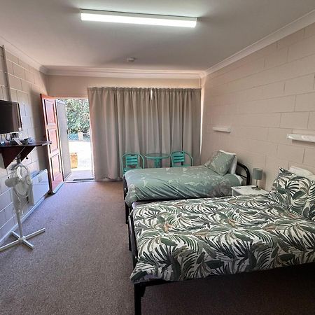 Alpine Country Motel Plus Free Coffee Cooma Exteriör bild