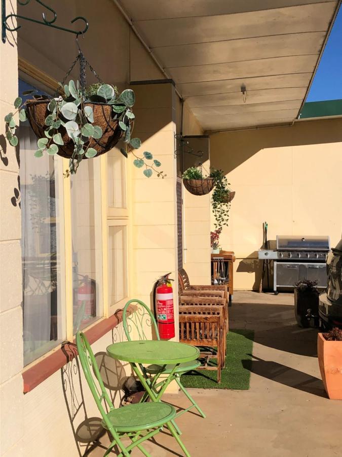 Alpine Country Motel Plus Free Coffee Cooma Exteriör bild
