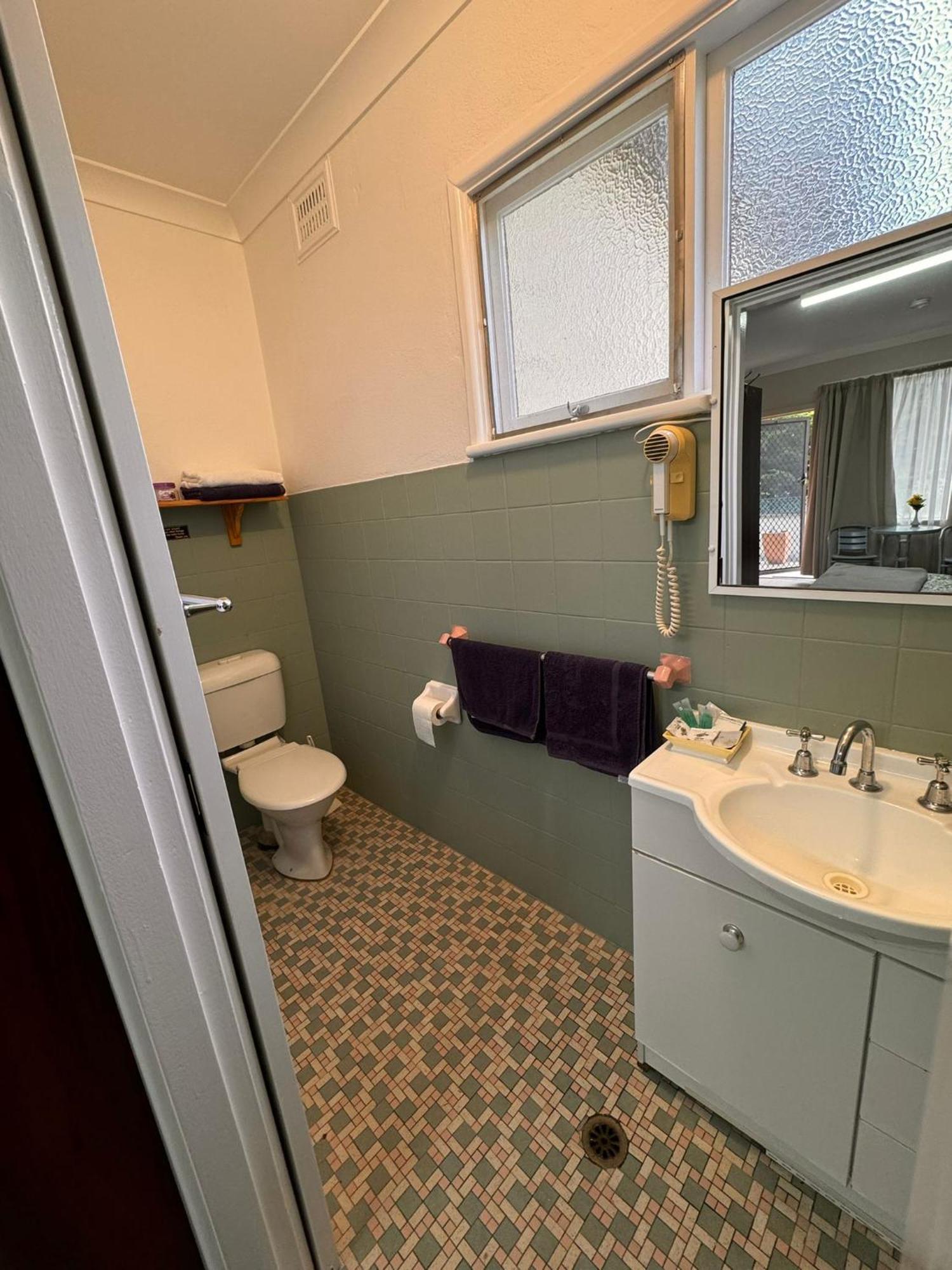 Alpine Country Motel Plus Free Coffee Cooma Exteriör bild